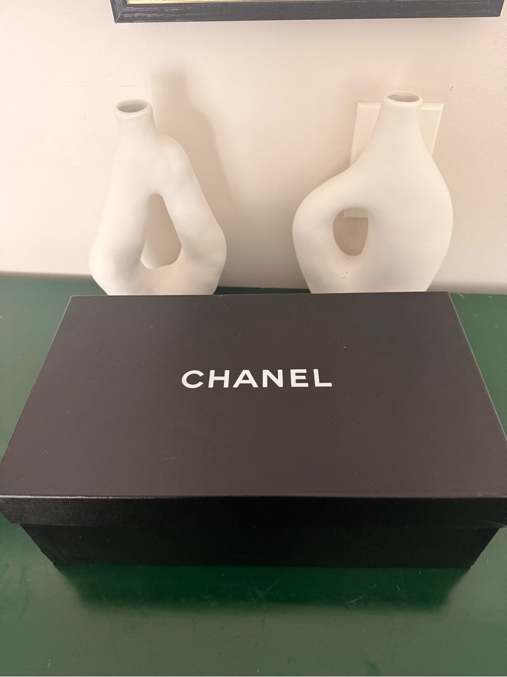 CHANEL Chain-Linked Suede Boat Shoes Moccasins-Beige/Black-Size EU38 (US 7.5-8) - Picture 7 of 7